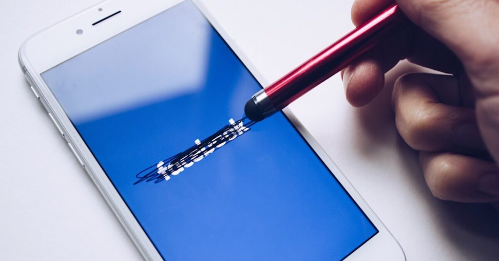 How to Stop Facebook From Tracking You on iOS and Android