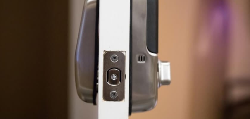 Smart lock makes elderly man a prisoner in his own home