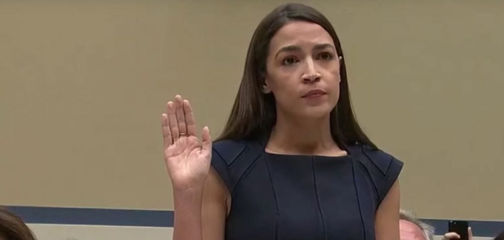 AOC Settles Twitter-Blocking Suit, Apologizes for Blocking US Citizens on Twitter