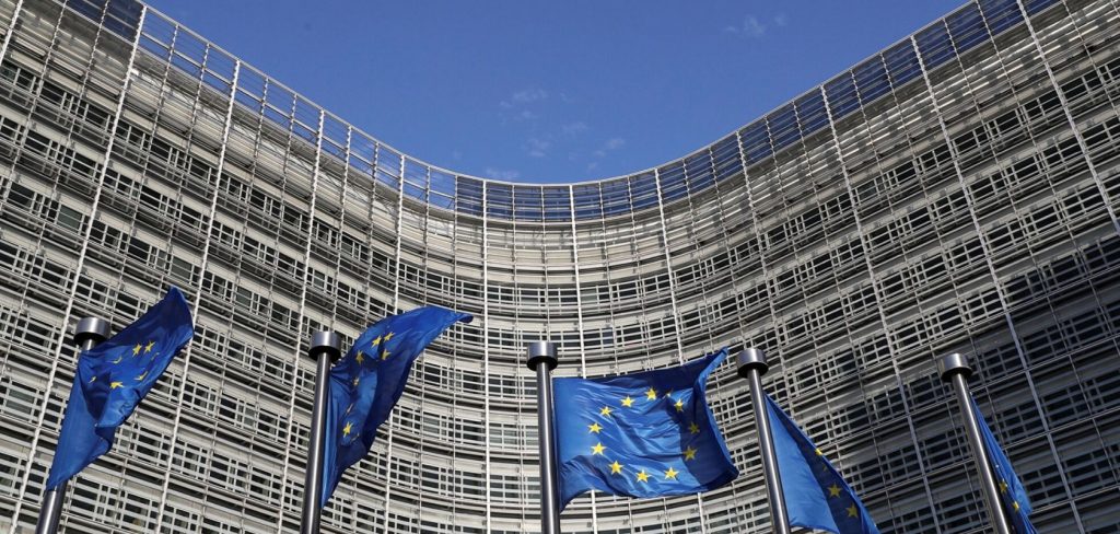 European Commission severely criticizes France’s impossible “hate speech” laws, freezes the bill