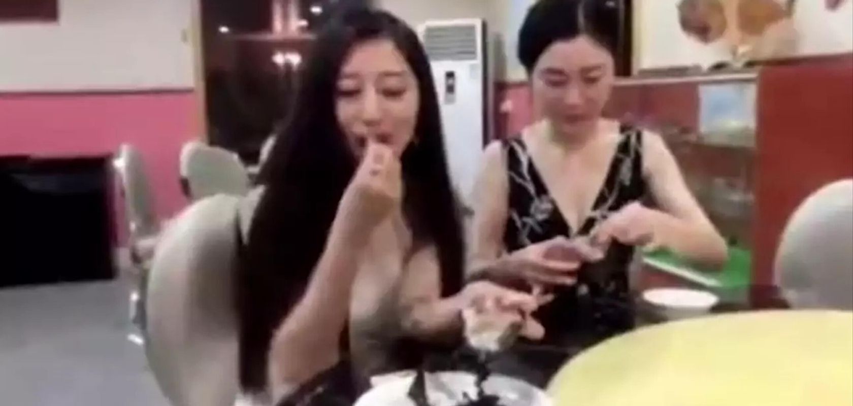 Chinese YouTuber faces backlash for years-old bat-eating video