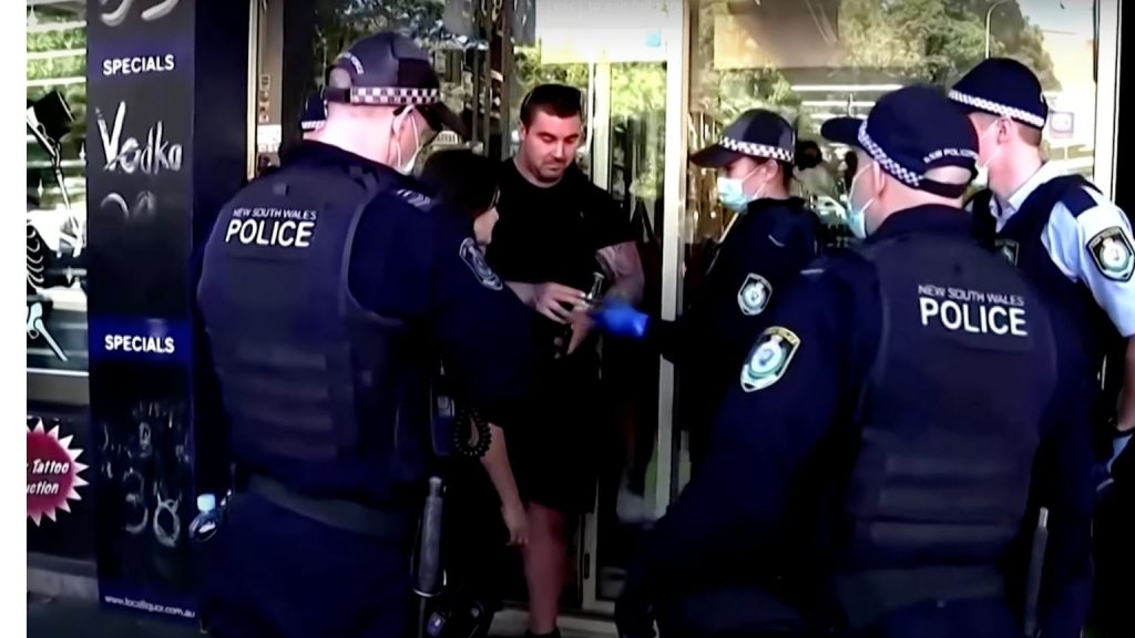 Australia passes sweeping internet surveillance bill