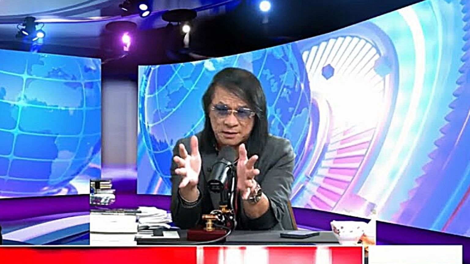 YouTube censors Vietnamese radio host after John Oliver complaint
