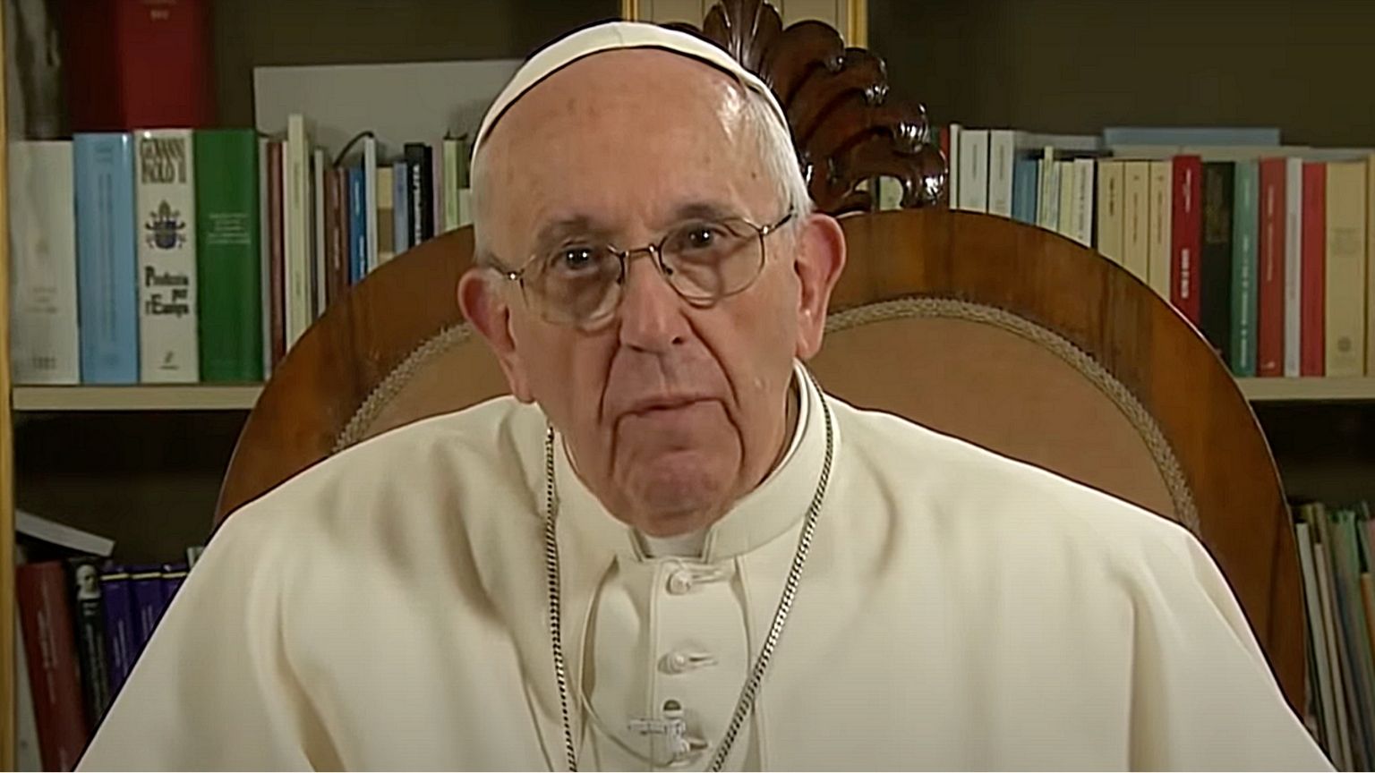 Pope Francis criticizes social media for allowing “misinformation” to spread