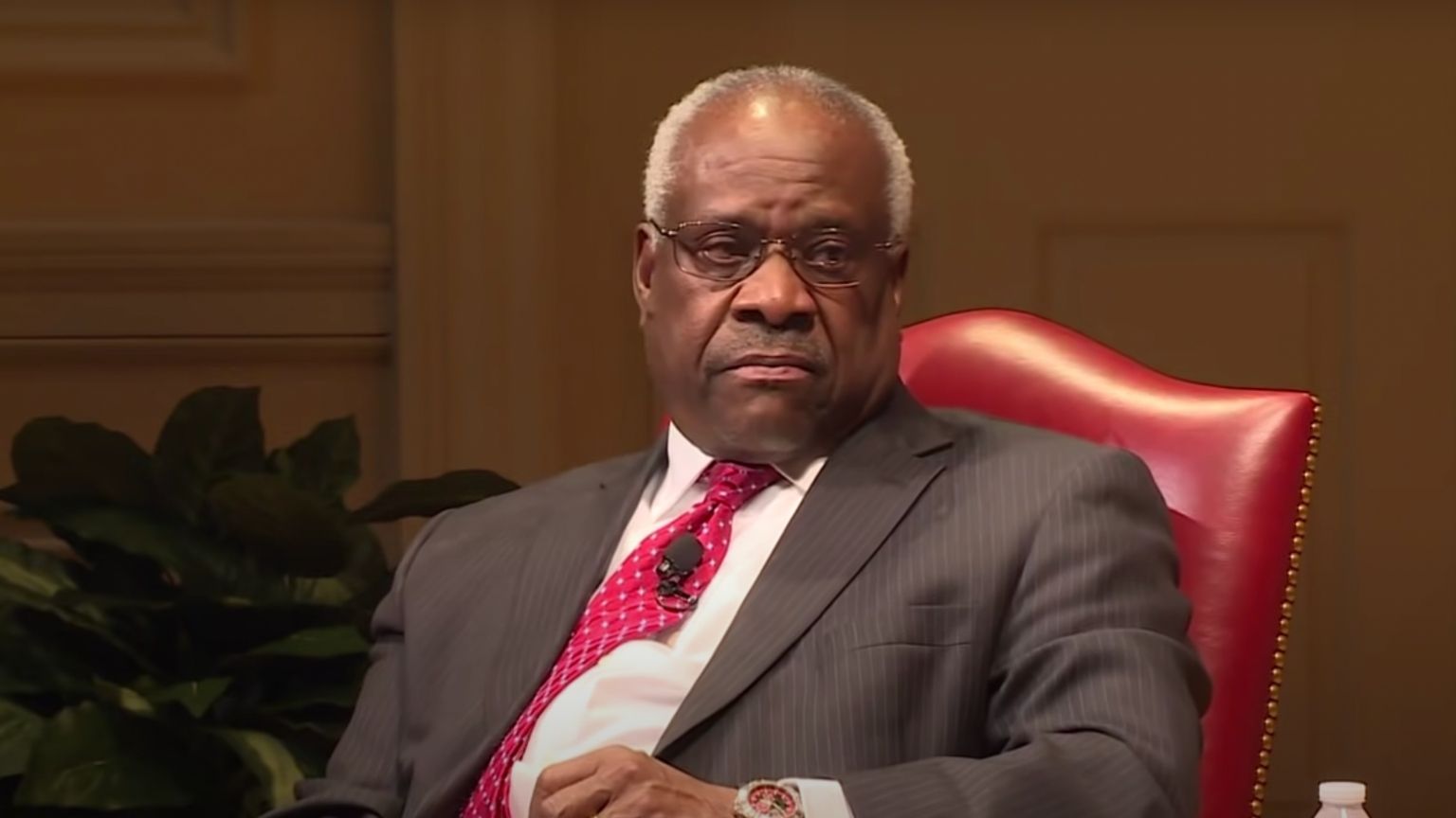 Justice Clarence Thomas wants the Supreme Court to take up Section 230 case