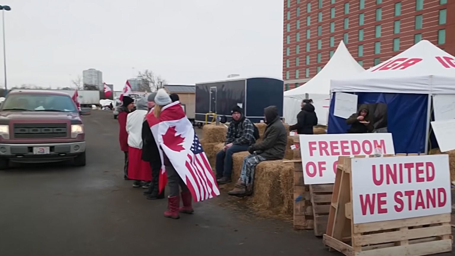 Ottawa cop charged with donating to civil liberties protests