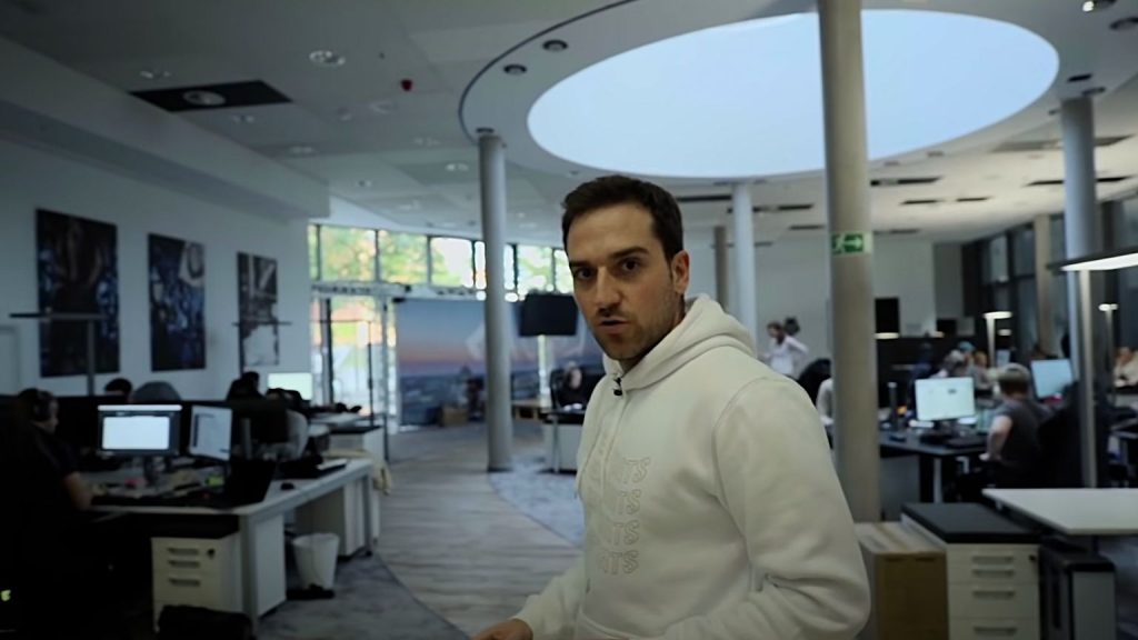 Esports founder G2 Carlos to take leave of absence after being seen with Andrew Tate in video