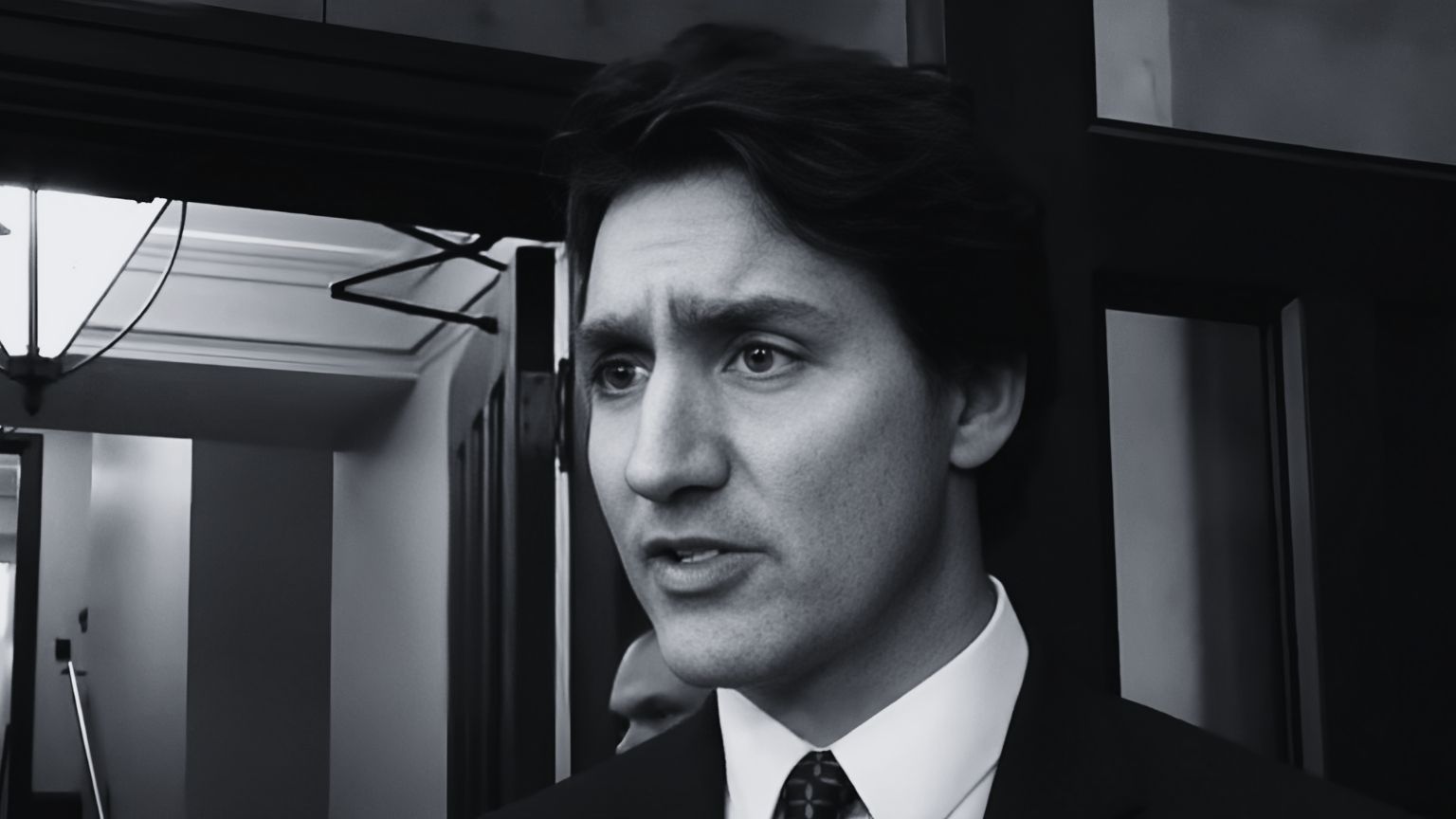 Trudeau office texts show pressure already on banks to freeze protesters’ accounts before Emergencies Act