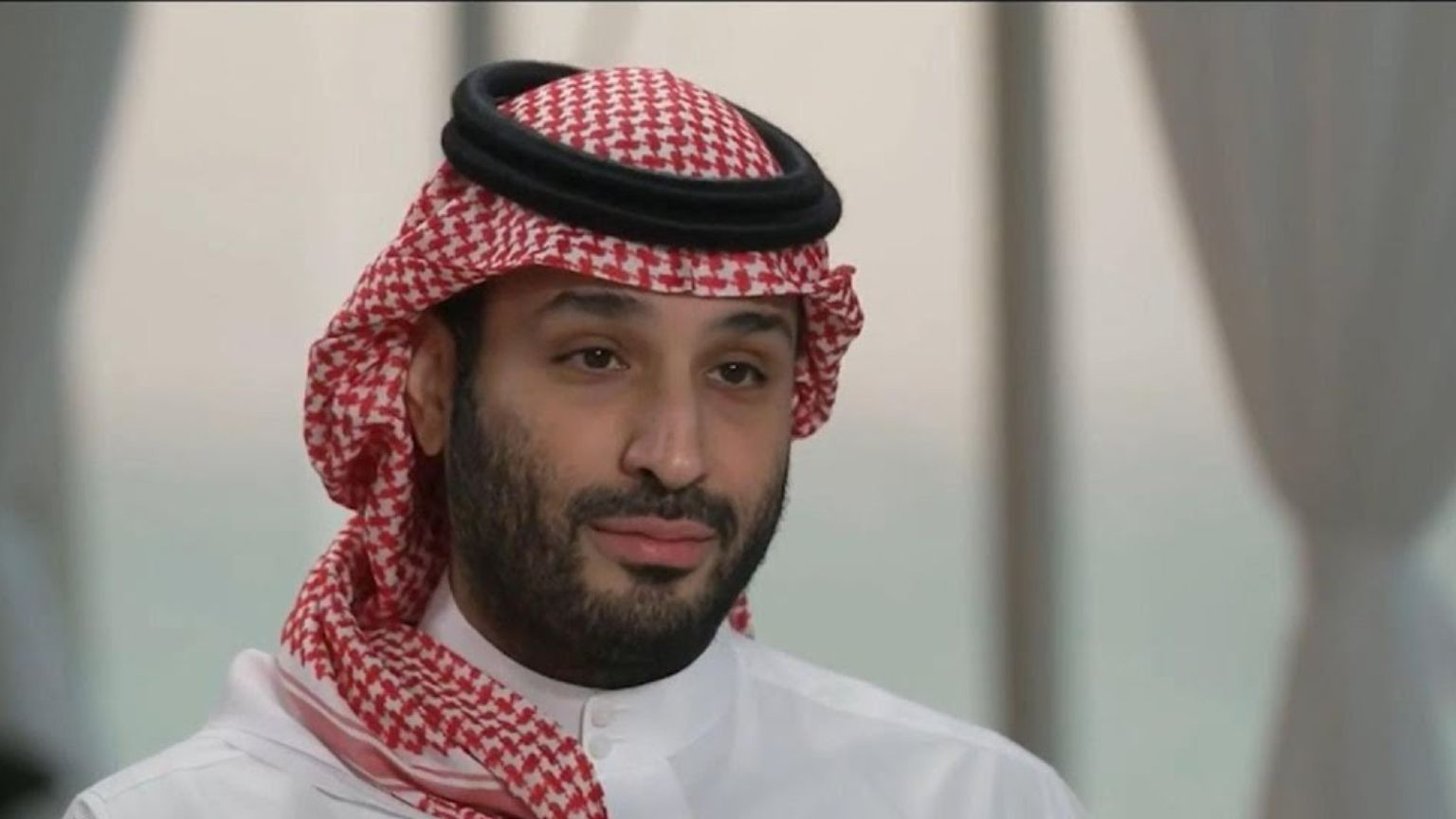 Saudi Arabia Sentences Teenager To 18 Years in Prison For Tweets