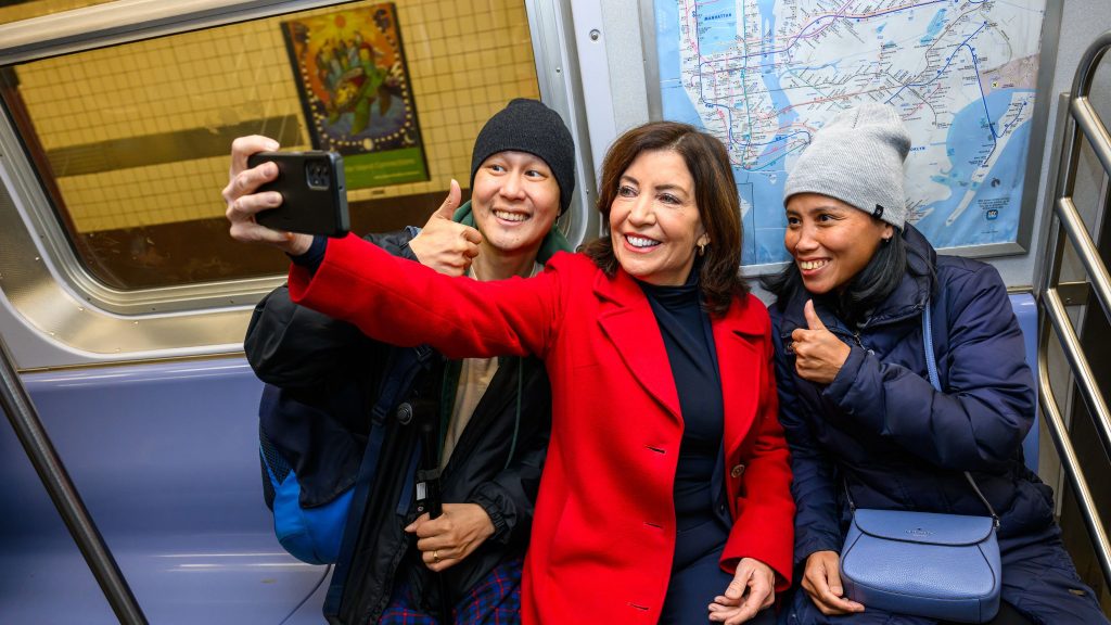 New York Governor Hochul Signs Controversial Online Safety Bill, Renewing Free Speech Concerns