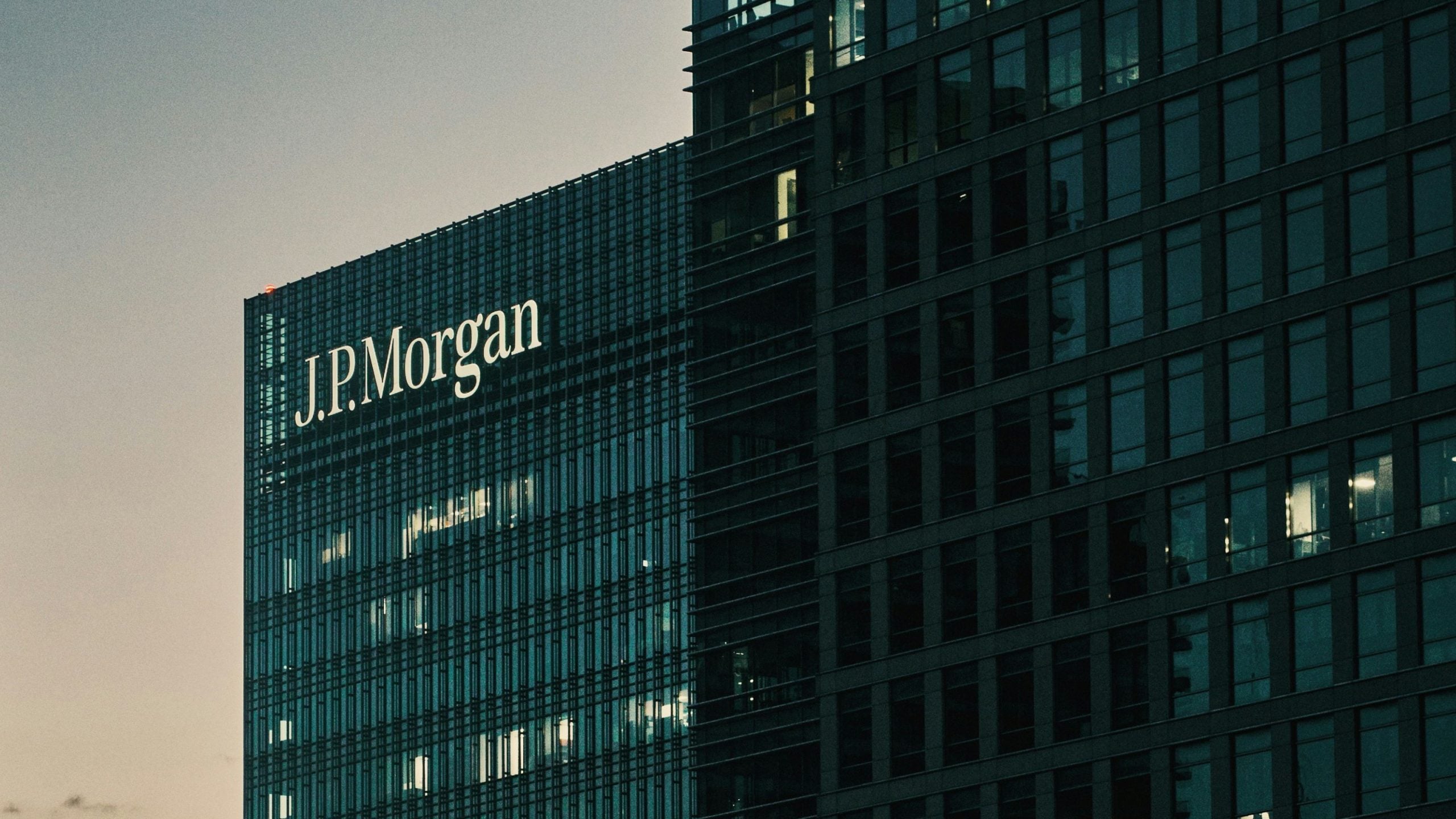 JPMorgan Sees the Writing on the Wall, Bans Political and Religious Debanking—For Now
