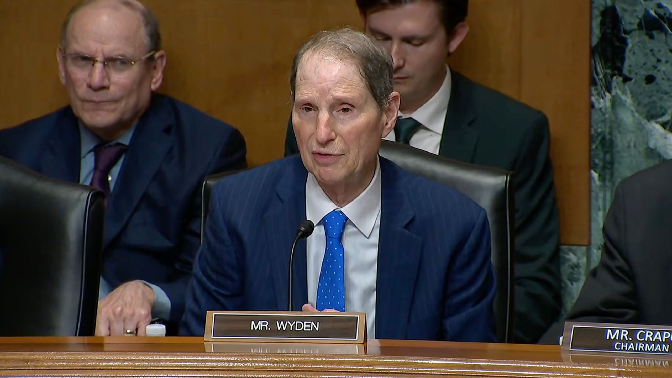 Wyden Urges Blanche and Rubio to Fight Canada’s Bill C-22 Surveillance Law