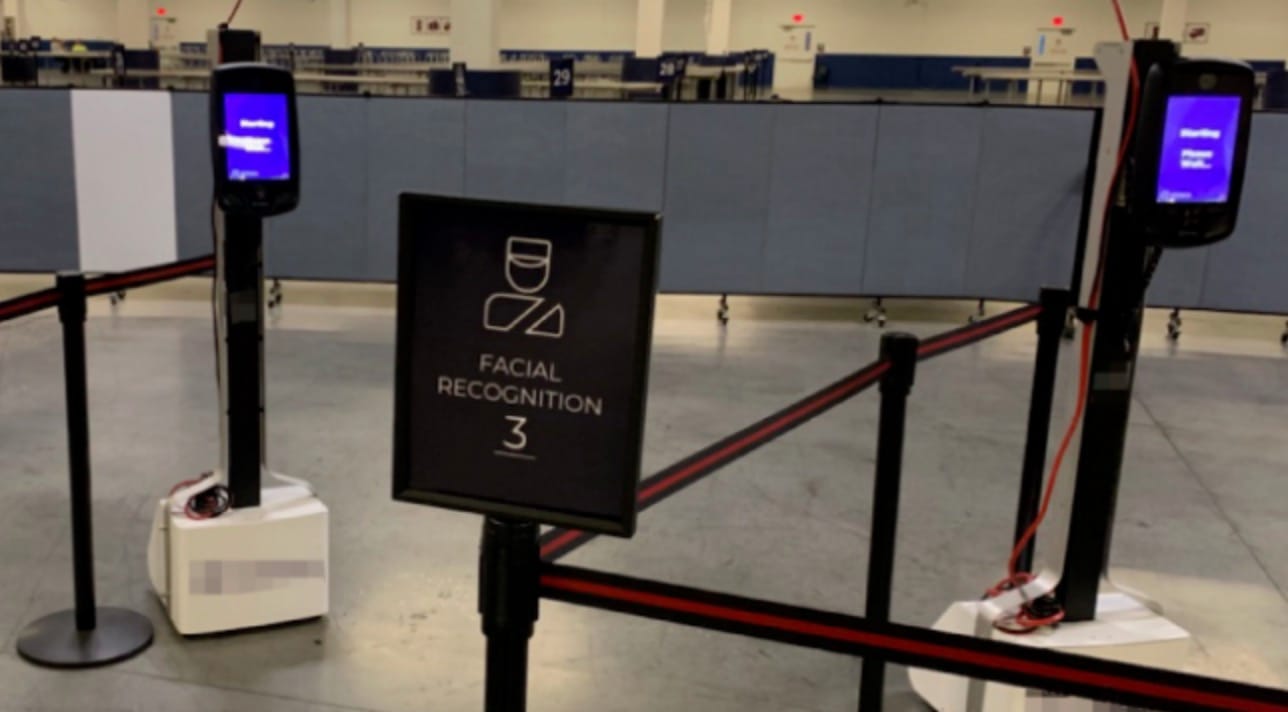 Biometrische Kontrollstationen und Gesichtserkennung